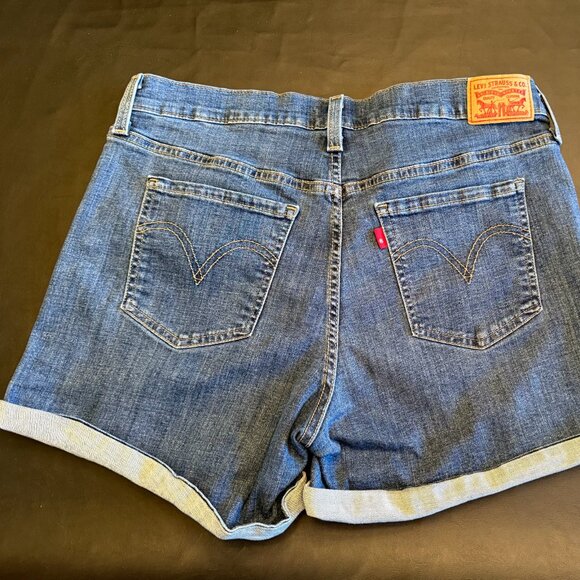 Women's Mid Length Levi Shorts - Picture 3 of 5